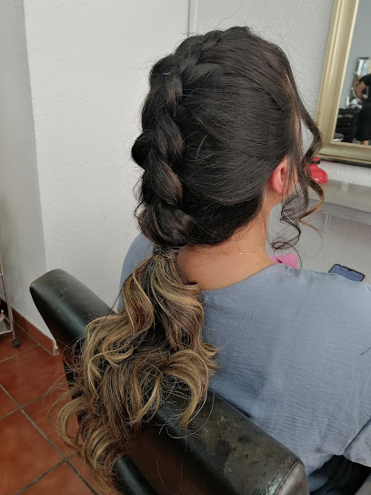 Azahara Peluqueros Estilistas | Peluqueria en Córdoba / Córdoba