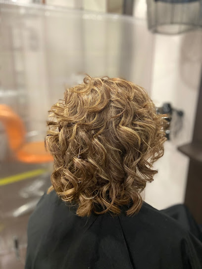 Kino’s peluquería y belleza | Peluquería en Oviedo / Asturias