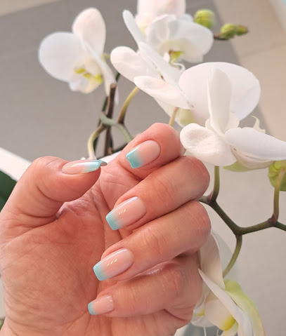 Irina Beauty Room | Peluquería en Salamanca / 