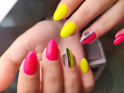 Uñas Con Estilo | Salón de Manicura y Uñas en Ourense / 