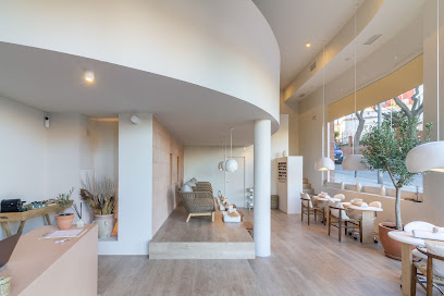 Alaia House | Nails & Beauty bar | Salón de Uñas y Manicura en Sant Cugat del Vallès
