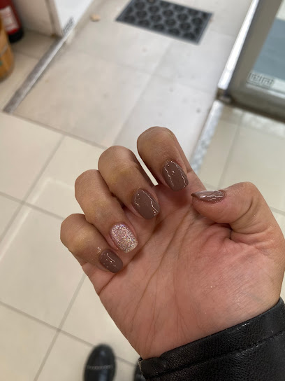 Uñas sanas | Salón de Uñas y Manicura en L’Hospitalet de Llobregat