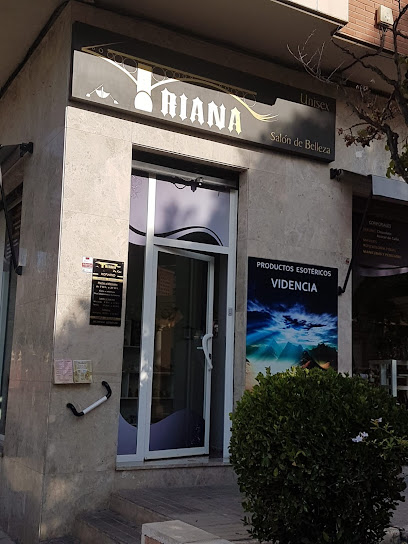 Triana de Luz | Salón de Belleza | Salón de Uñas y Manicura en Elda
