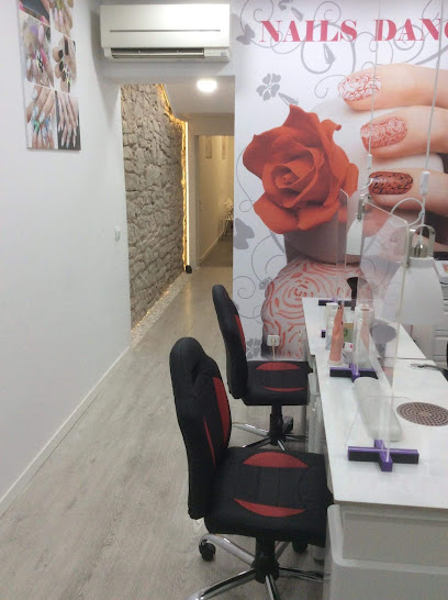 Nails Dances | Salón de Uñas y Manicura en Manresa