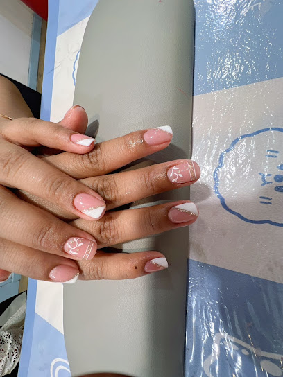 Sisters Nails | Salón de Manicura y Uñas en Barcelona / 