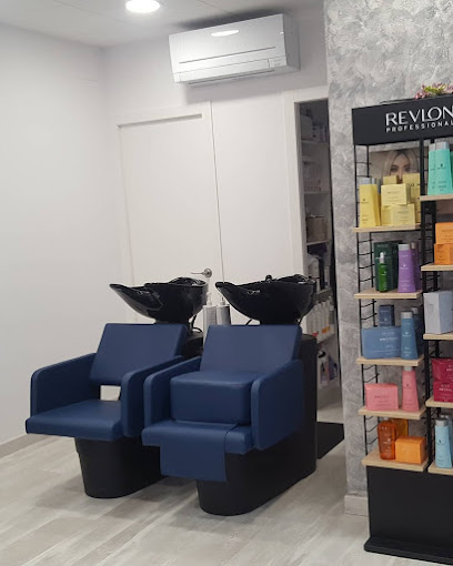 Esti L’ Art | Peluqueria en Roda de Ter / Barcelona