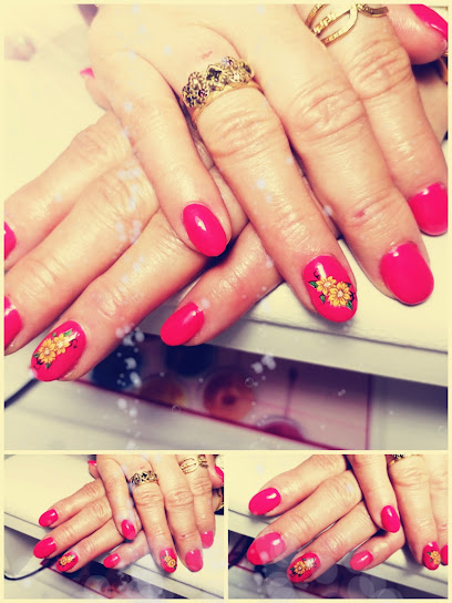 Ana Maria | Salón Uñas | Salón de Manicura y Uñas en Segorbe / 