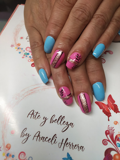 AraNails | Salón de Manicura y Uñas en Tui / 