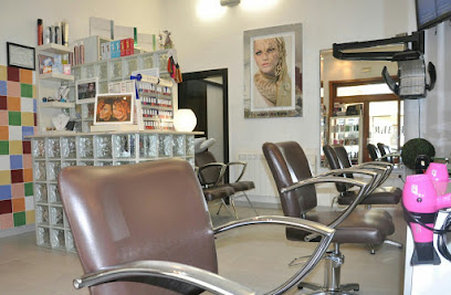 MAE perruquers & MAE esthetics | Peluquería en Cassà de la Selva / Girona