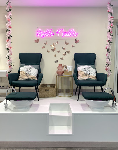 Lu Nails | Salón de Manicura y Uñas en Madrid / 