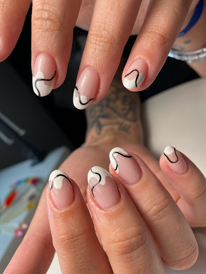 ONIIX | Salón de Manicura y Uñas en Sanxenxo / 