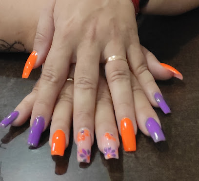 Belleza de Uñas | Salón de Manicura y Uñas en Vecindario / 
