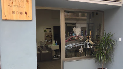 Verónica Almonacil Peluquería y belleza | Peluquería en Valencia / Valencia