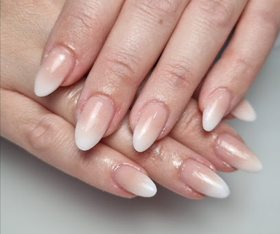 Deluxe | Salón de uñas & Estética | Salón de Uñas y Manicura en Huelva