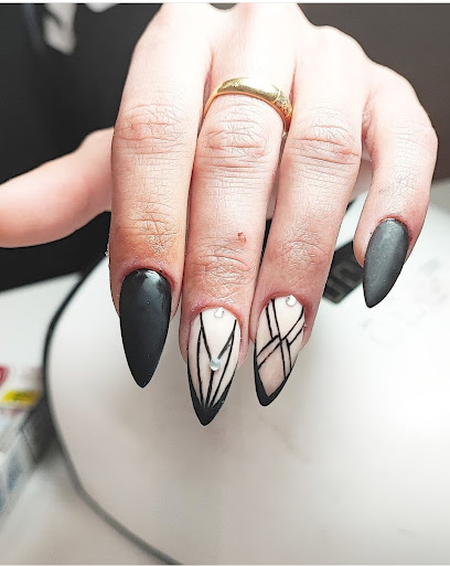 Di Nails | Salón de Uñas y Manicura en Náquera