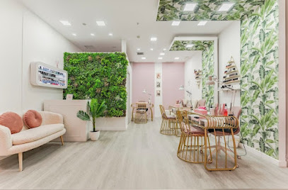Nails Beauty Company | Salón de Manicura y Uñas en Getafe / 