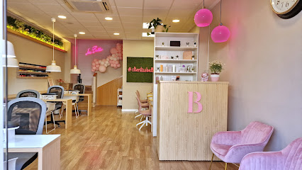 La Bella Nails & Beauty by Zayda Garcia | Salón de Manicura y Uñas en Molina de Segura / 
