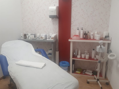Arume Estética y Quiromasaje | Peluquería en Ourense / 