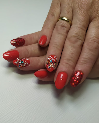 Marce Nails Studio | Salón de Manicura y Uñas en Baracaldo / 