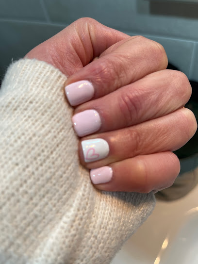 Hello Nails | Salón de Manicura y Uñas en Sant Feliu de Llobregat / 