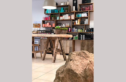 Carol Bruguera | Josep Maria Folch i Torres | Peluquería en Vic / Barcelona
