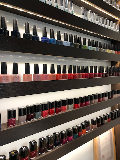 MiSS Nails | Salón de Manicura y Uñas en Barcelona / 