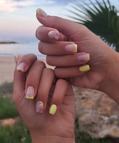 Mala Mujer | Salón de Manicura y Uñas en Reus / 