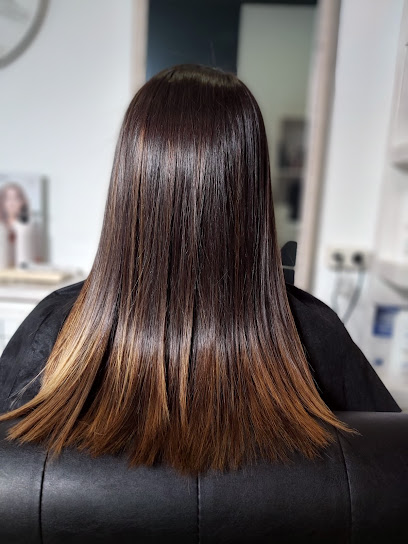 Peluqueria y Estetica Tania Aneiros | Peluqueria en Felgosas / La Coruña