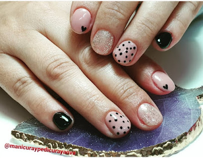 Yanva | Salón de Uñas y Manicura en Mutilva Baja