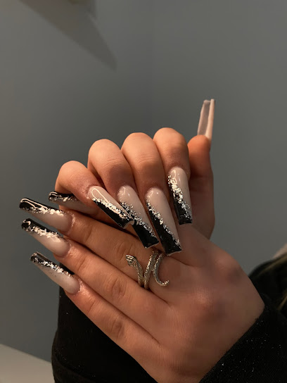 YNails | Salón de Manicura y Uñas en Tarragona / 