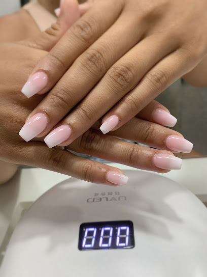 Discover Beauty | Salón de Manicura y Uñas en Barcelona / 