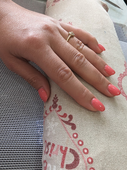 Eden | Massage and Nails | Salón de Uñas y Manicura en Santanyi