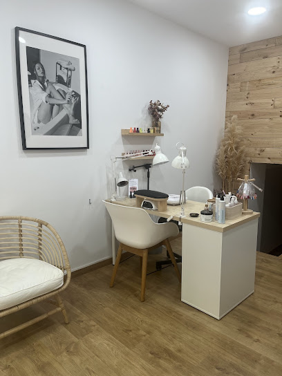 RI Nails & Beauty Salón | Salón de Manicura y Uñas en Barcelona / 