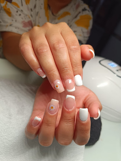 Nails & Go | Salón de Uñas y Manicura en Barcelona