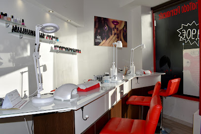 Uñas Express | Salón de Manicura y Uñas en León / 