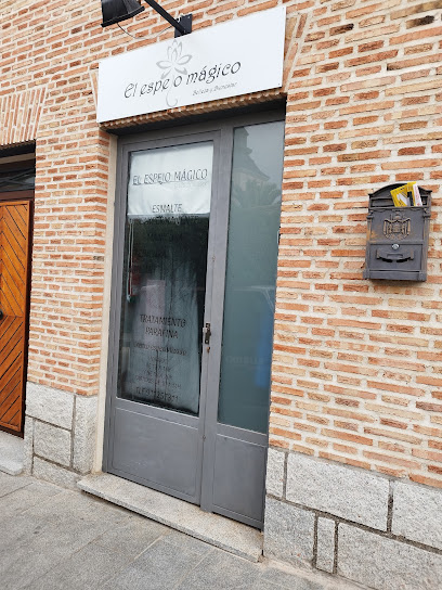 El Espejo Mágico | Salón de Manicura y Uñas en Navalcarnero / 