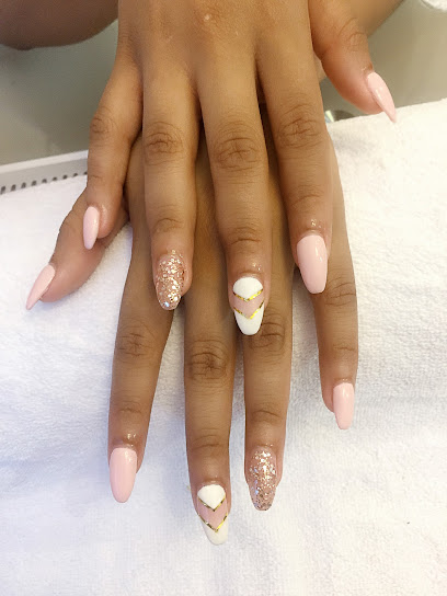 UE | Uñas y Estética | Salón de Manicura y Uñas en Barcelona / 