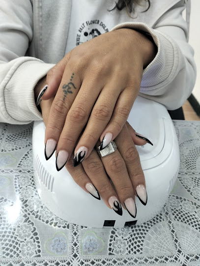 Salón de Uñas* | Salón de Manicura y Uñas en Madrid / 