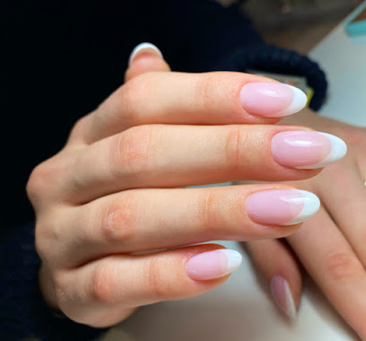 Cosmo Nails | Salón de Manicura y Uñas en Barcelona / 