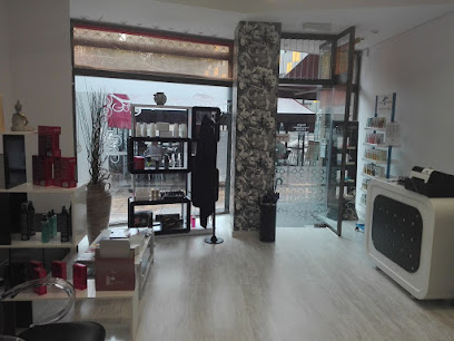 Peluquería ENREDOS | Peluquería en Bilbao / Vizcaya