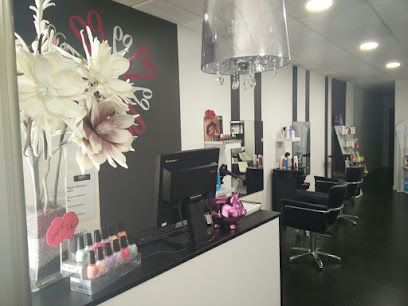 Moen Estilistas | Peluqueria en Sanxenxo / Pontevedra