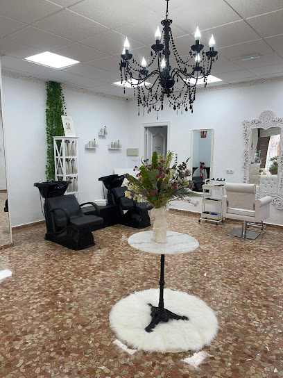 Alma Peluquería y Estética | Peluqueria en Torredonjimeno / Jaén