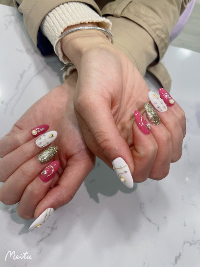 L-Uñas | Salón de Manicura y Uñas en Madrid / 