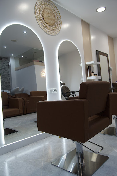 Michelle Figueroa Salon | Peluquería en Llinars del Vallès / Barcelona