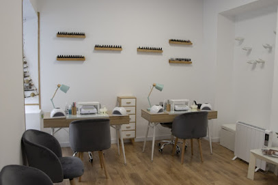YICI SKIN Estética INTEGRAL | Peluquería en Madrid / 