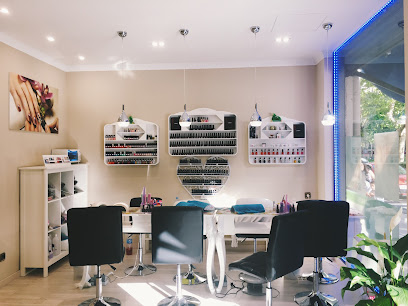 INI Nails | Salón de Manicura y Uñas en Barcelona / 