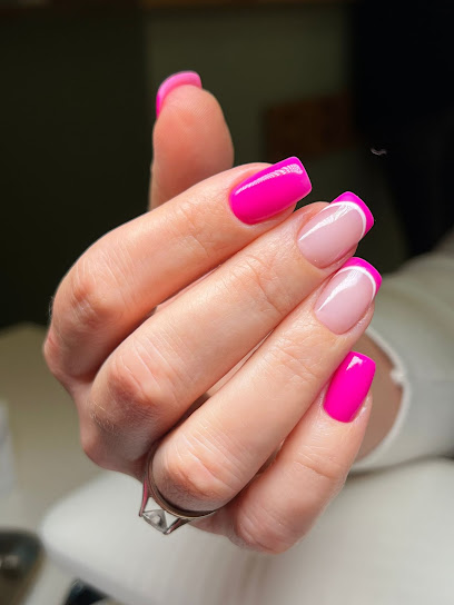Uñas SALOU | Salón de Manicura y Uñas en Salou / 