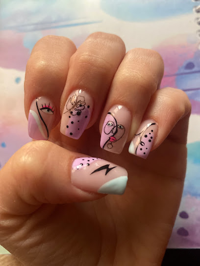 Lidia Sanchis | Salón de Uñas y Manicura en Oliva