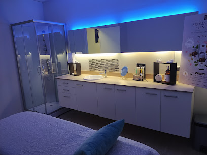 Noite | Peluquería en Montblanc / 