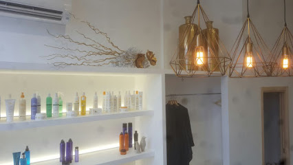 Peluquería Salón POSH | Peluqueria en Vitoria-Gasteiz / Álava